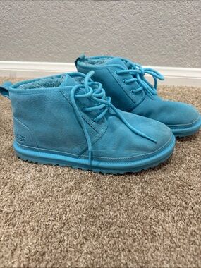 UGG Women’s Turquoise Suede Lace-Up Ankle Boots